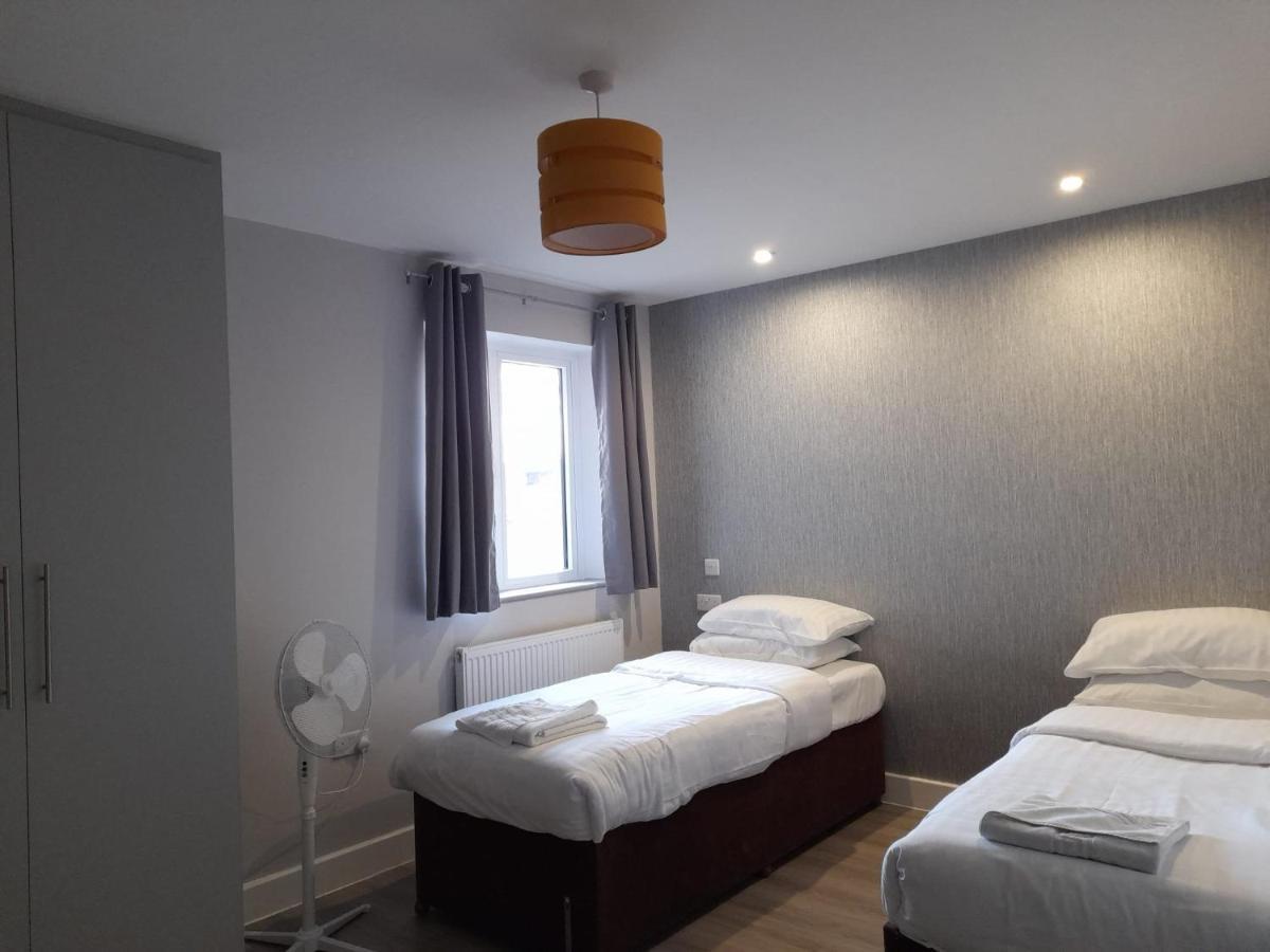 Apartments Heathrow - Hounslow Cranford Exterior foto